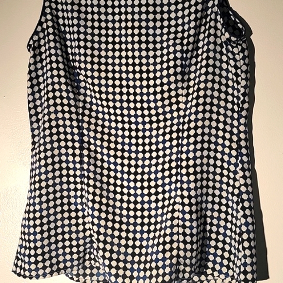 Tommy Hilfiger Woman's Sleeveless Mandarin Collar Button Down Blouse, Size: S/P - Picture 5 of 6